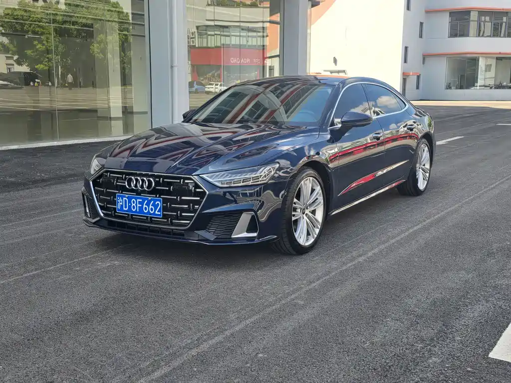 Audi A7L 2024 — фото 1
