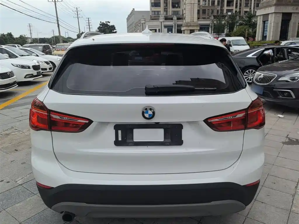BMW X1 2017 — фото 6