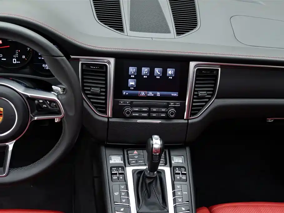 Porsche Macan 2018 — фото 12