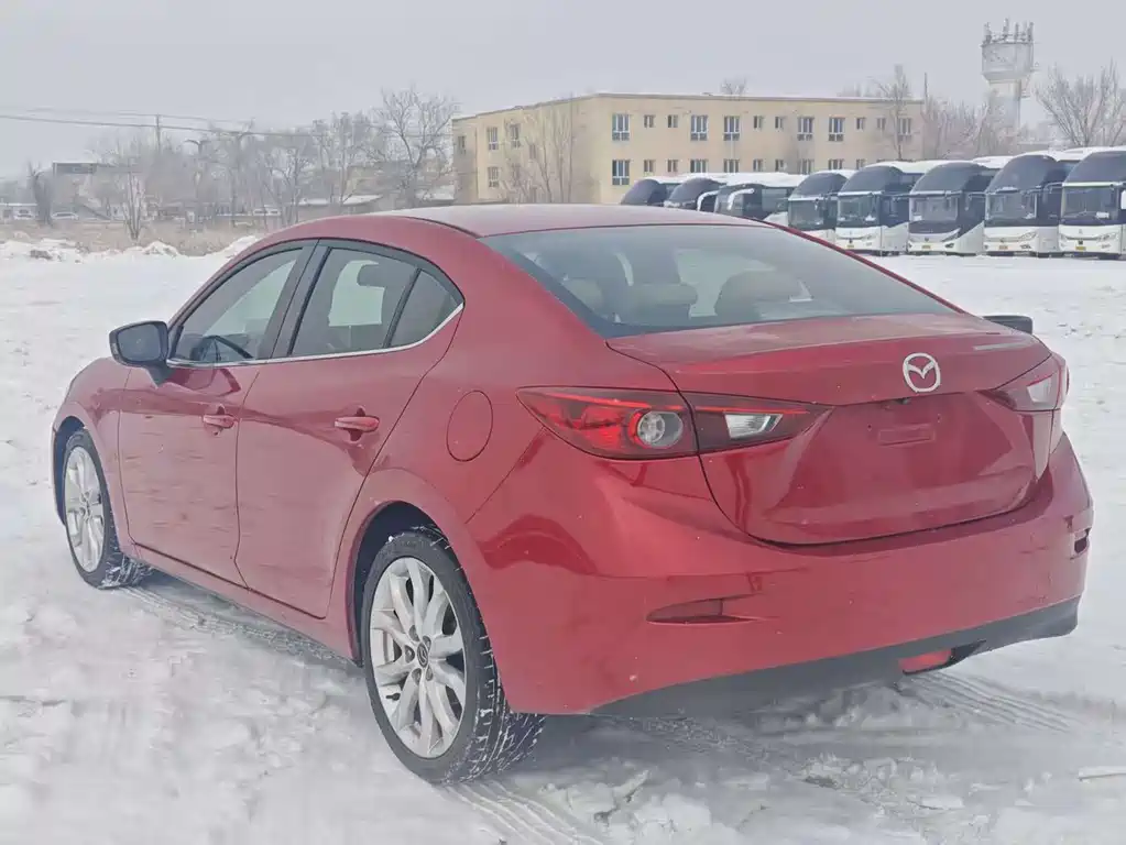 Mazda 3 Axela 2015 — фото 7