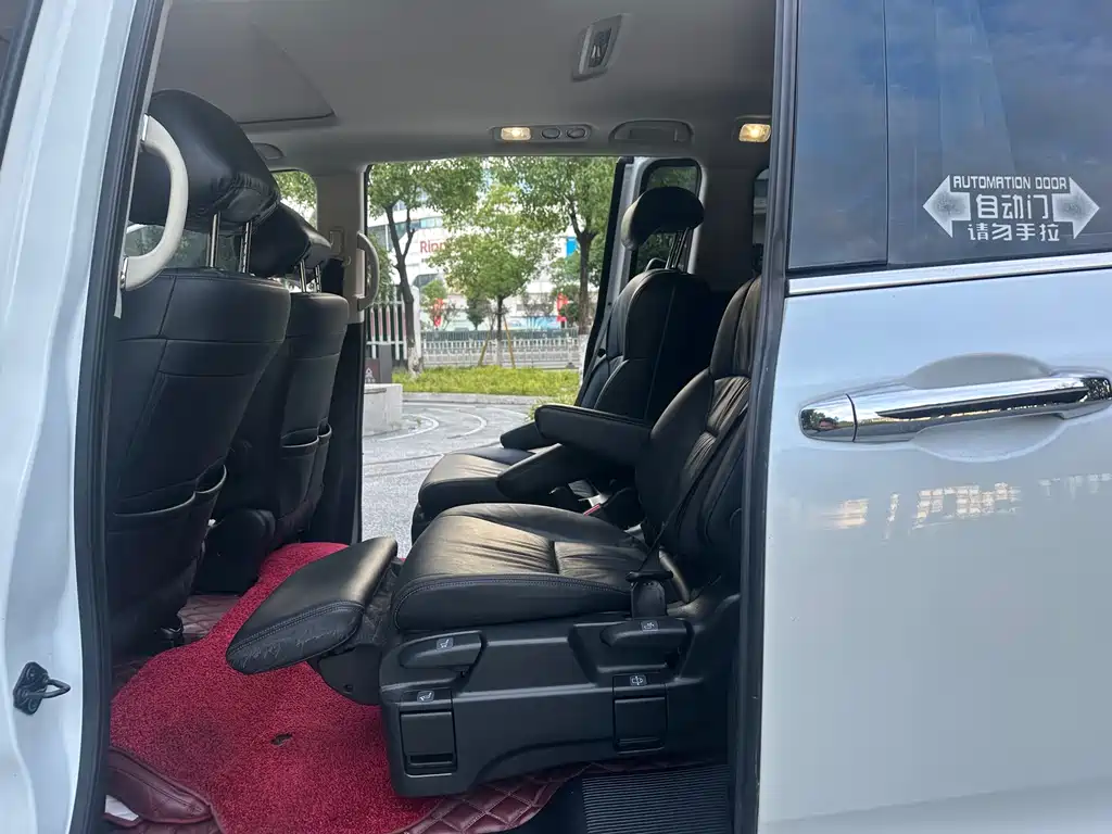 Honda Odyssey 2018 — фото 11