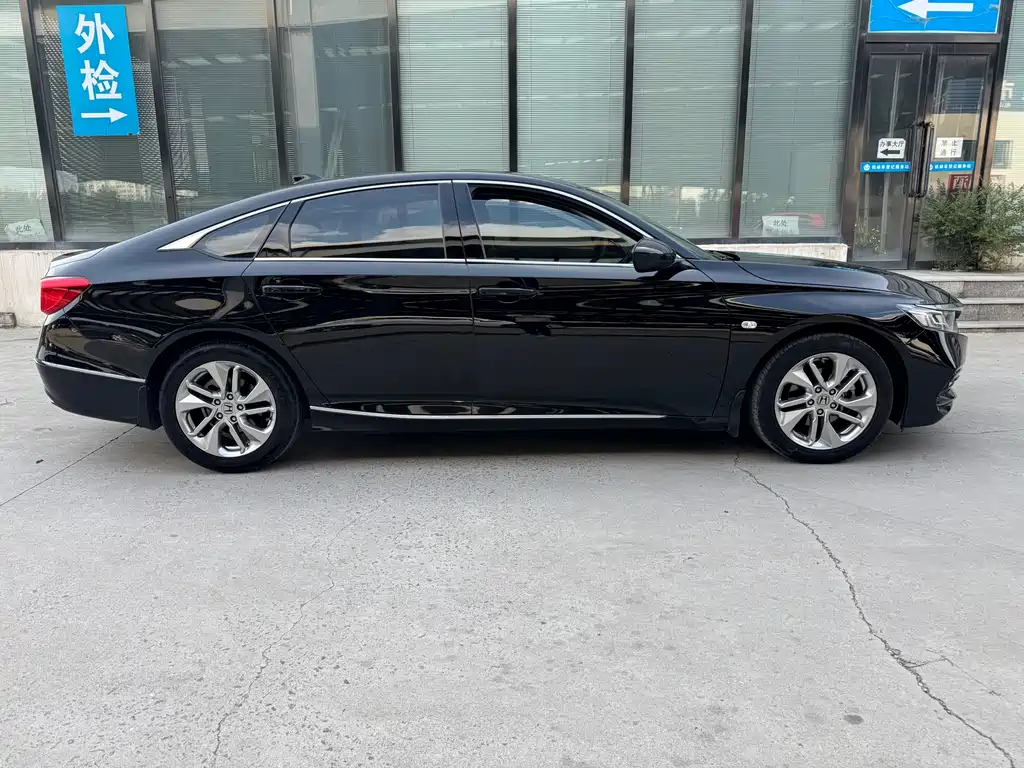 Honda Accord 2018 — фото 4
