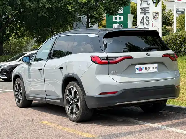 NIO ES8 2019