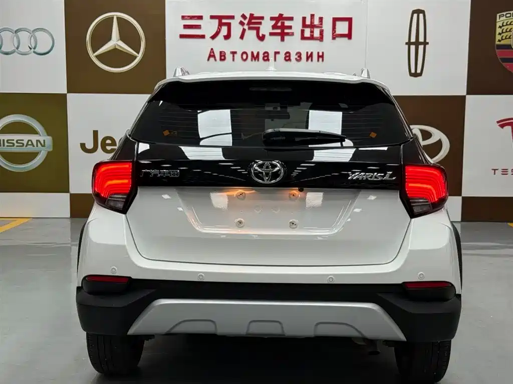 Toyota Yaris L 2023 — фото 5