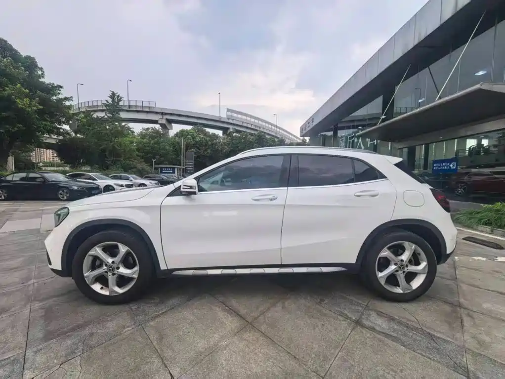 Mercedes-Benz GLA 2018 — фото 4