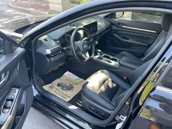 Nissan Teana 2023