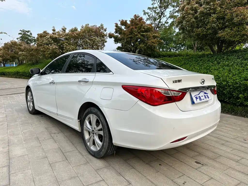 Hyundai Sonata 2012 — фото 10