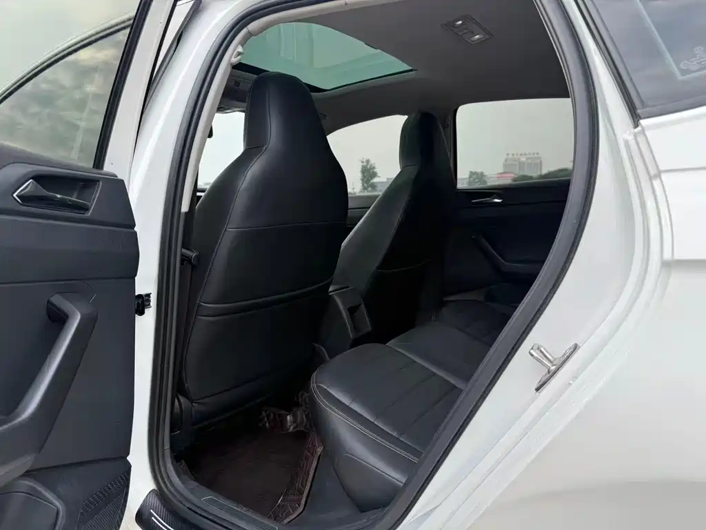 Volkswagen Polo 2021