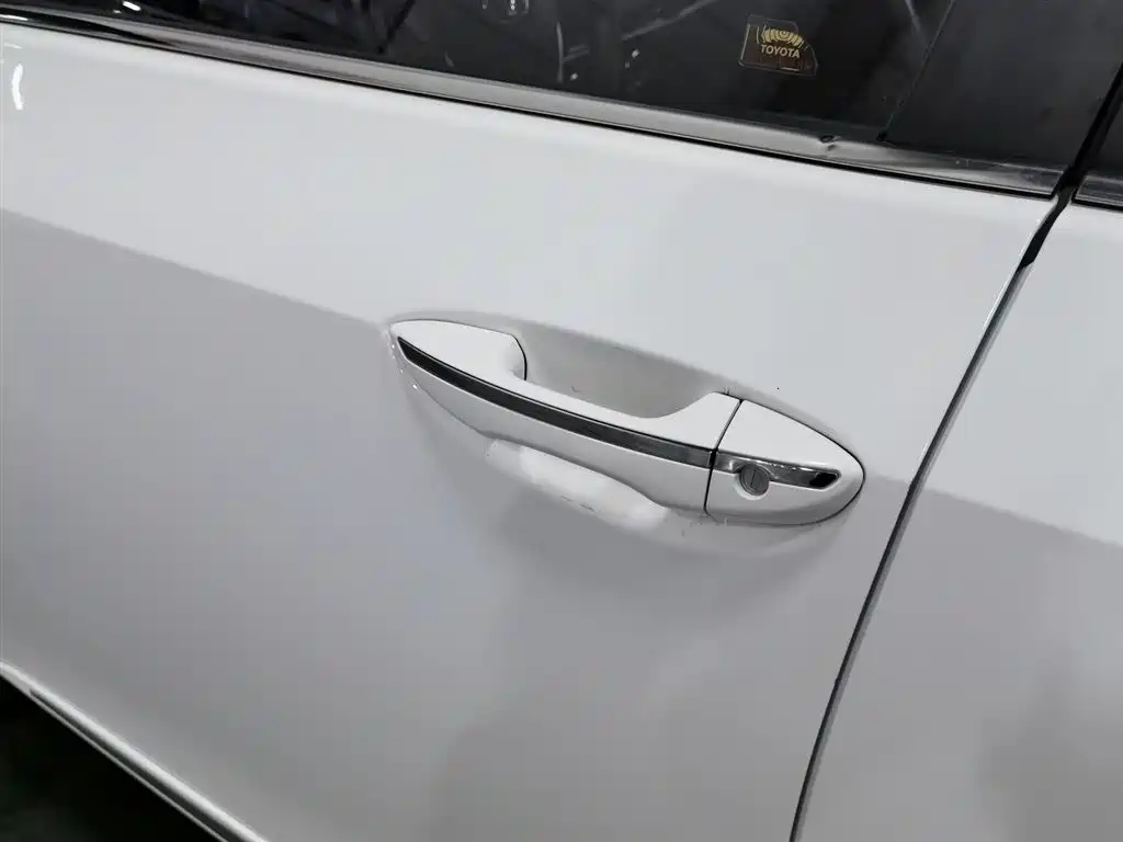 Toyota Corolla 2018 — фото 18