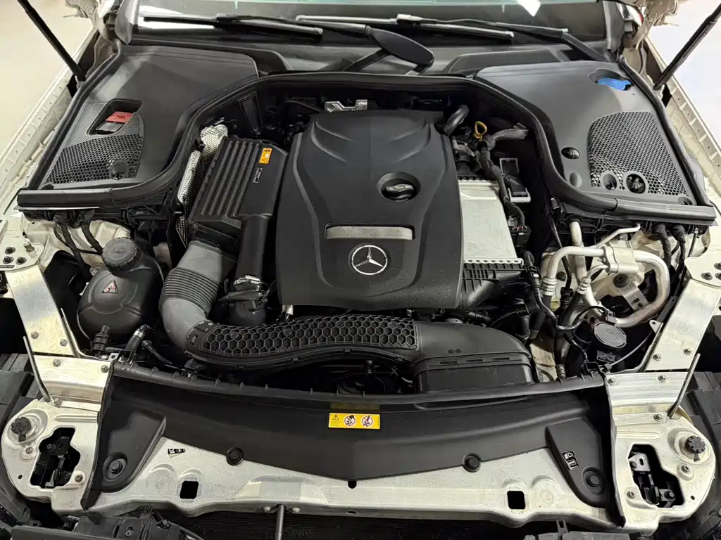 Mercedes-Benz E-Class 2018 — фото 16