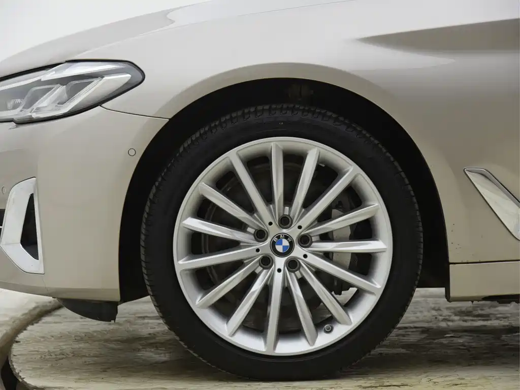 BMW 5 Series 2022