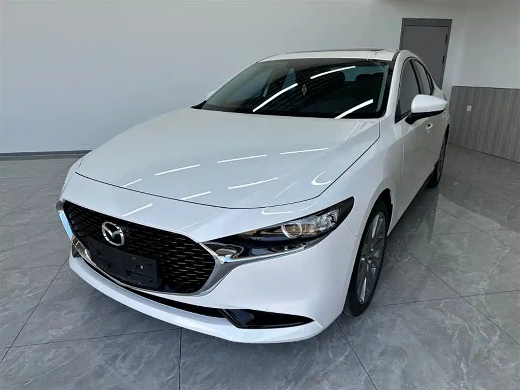 Mazda 3 Axela 2023 — фото 1