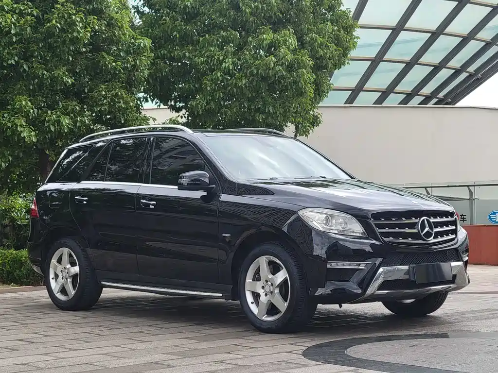 Mercedes-Benz M-Class 2014