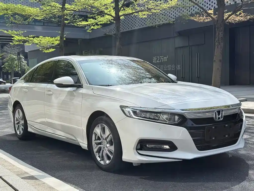 Honda Accord 2021 — фото 1