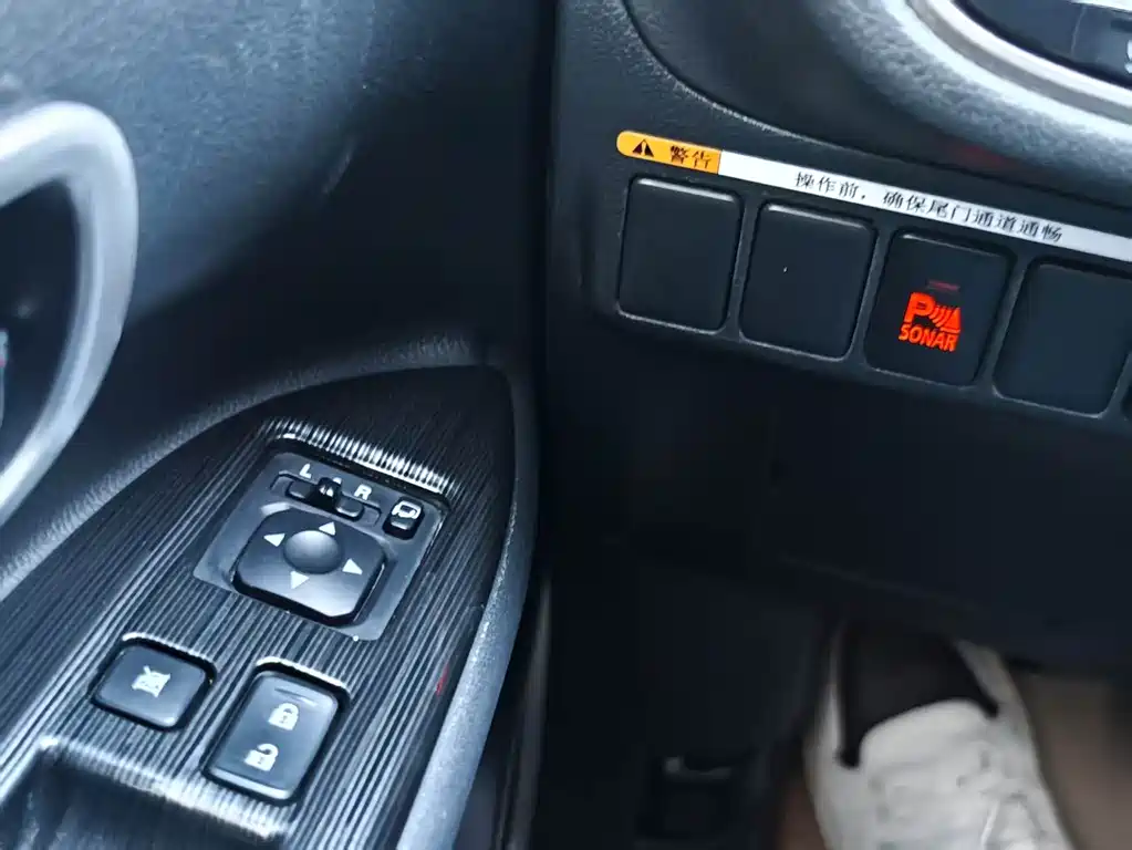 Mitsubishi Outlander 2018 — фото 16