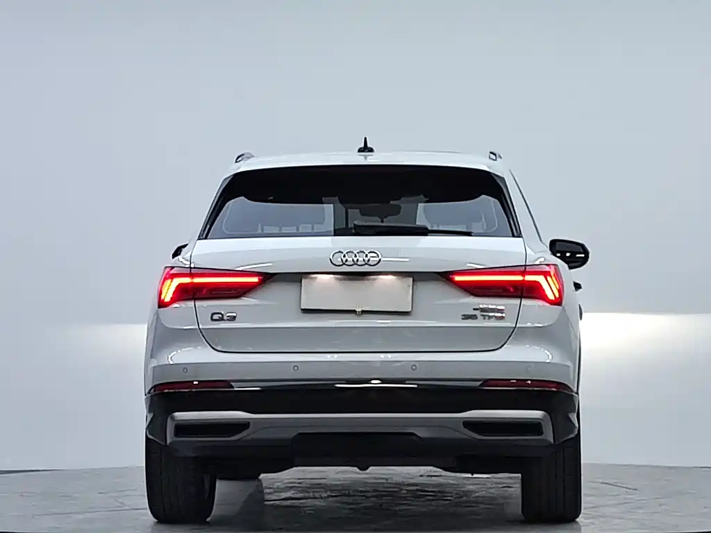 Audi Q3 2022 — фото 6