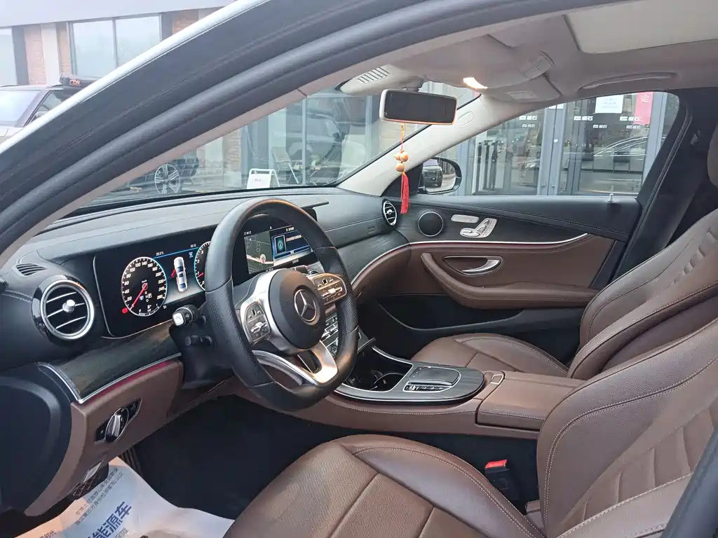 Mercedes-Benz E-Class 2020 — фото 14