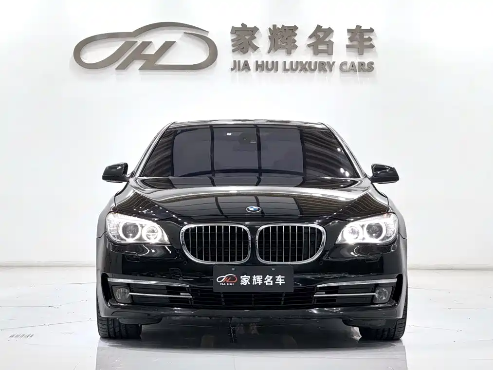 BMW 7 Series 2012 — фото 2