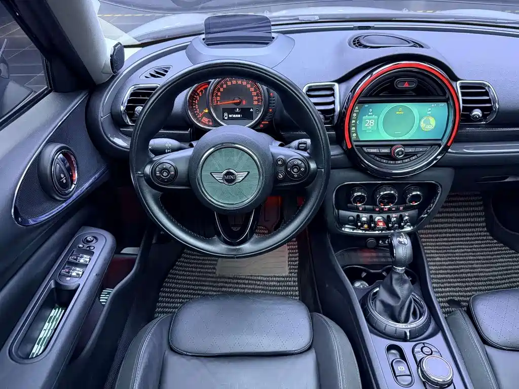MINI Clubman 2017 — фото 10