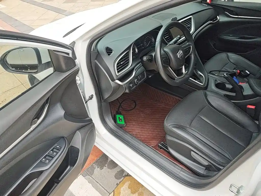 Buick Excelle 2021 — фото 16