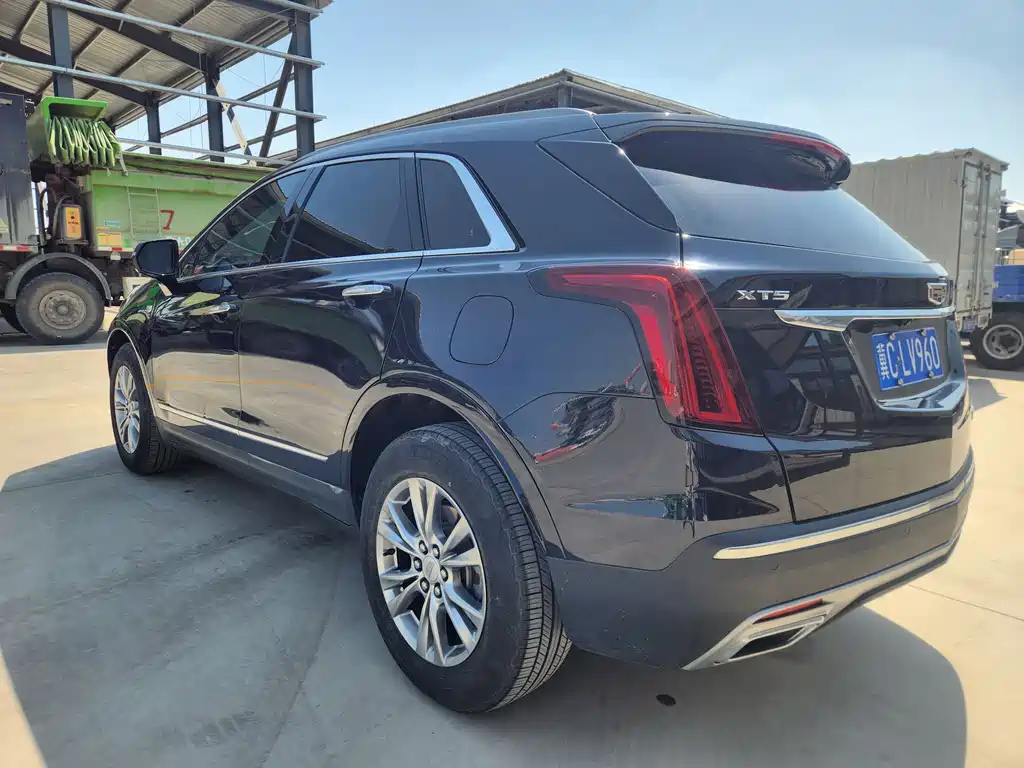 Cadillac XT5 2021 — фото 6