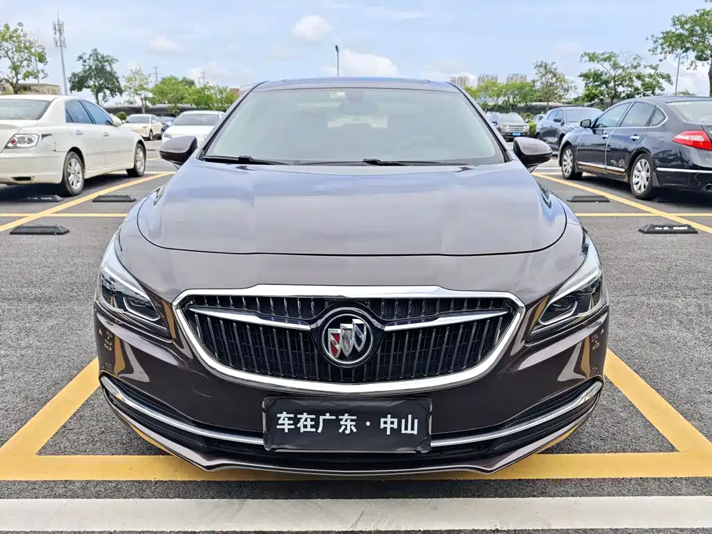 Buick LaCrosse 2018 — фото 2