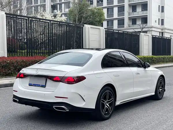 Mercedes-Benz E-Class 2024