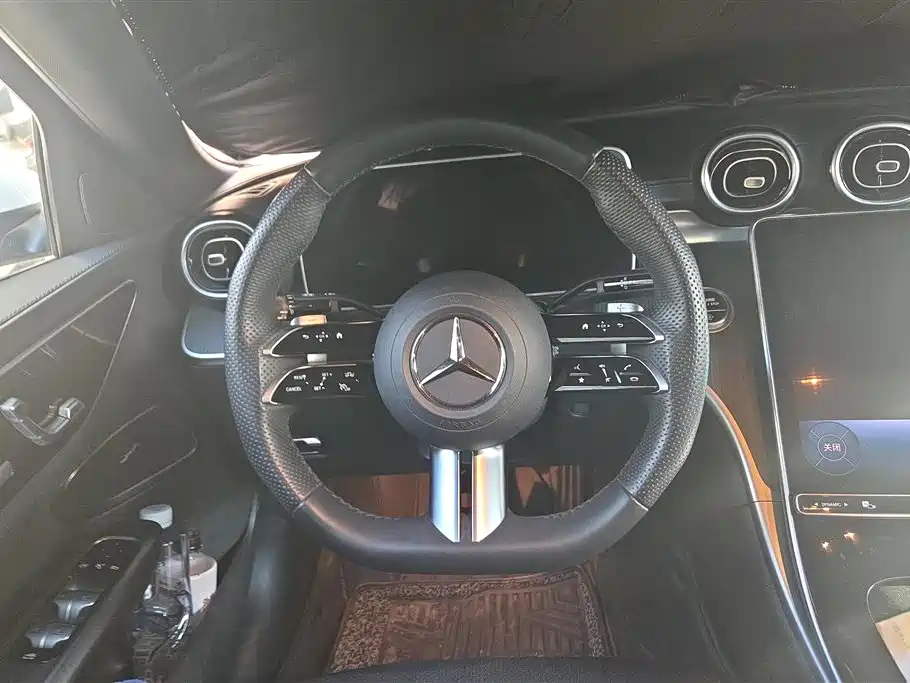 Mercedes-Benz C-Class 2024 — фото 15