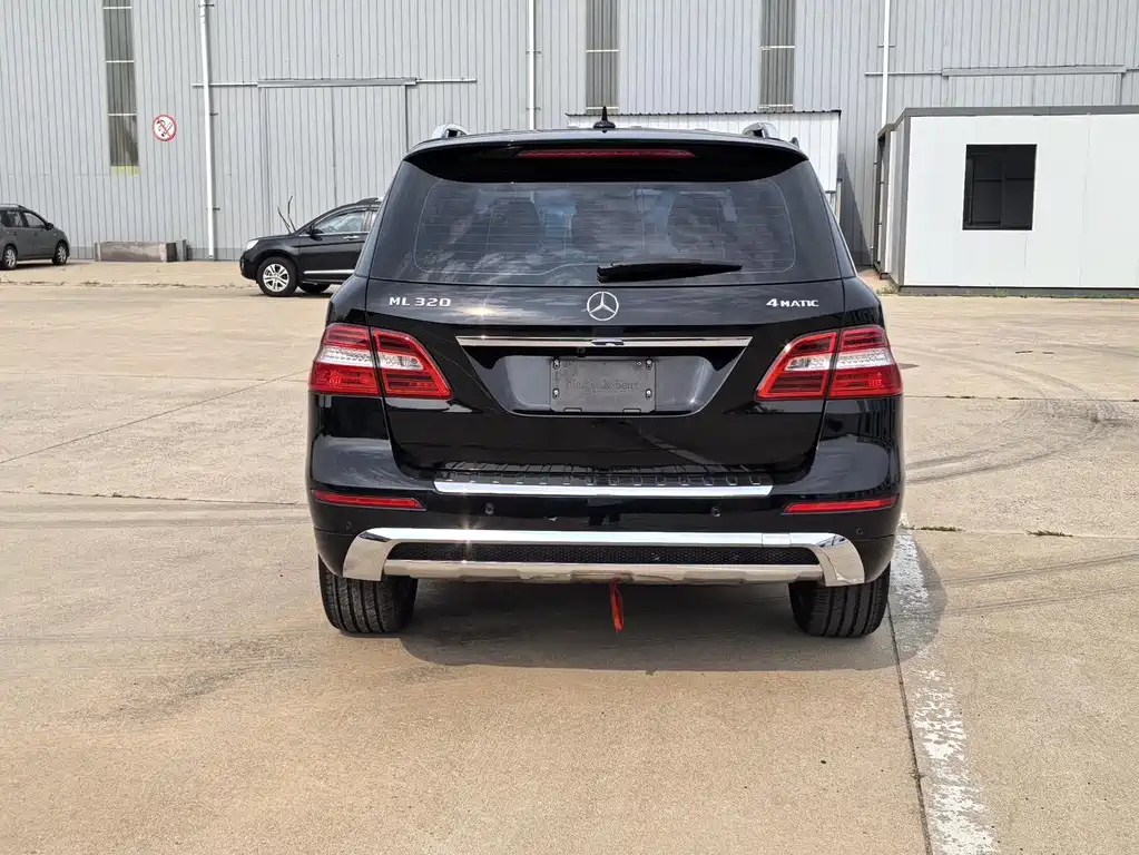 Mercedes-Benz M-Class 2015 — фото 11
