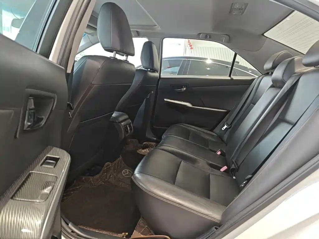 Toyota Camry 2017 — фото 17