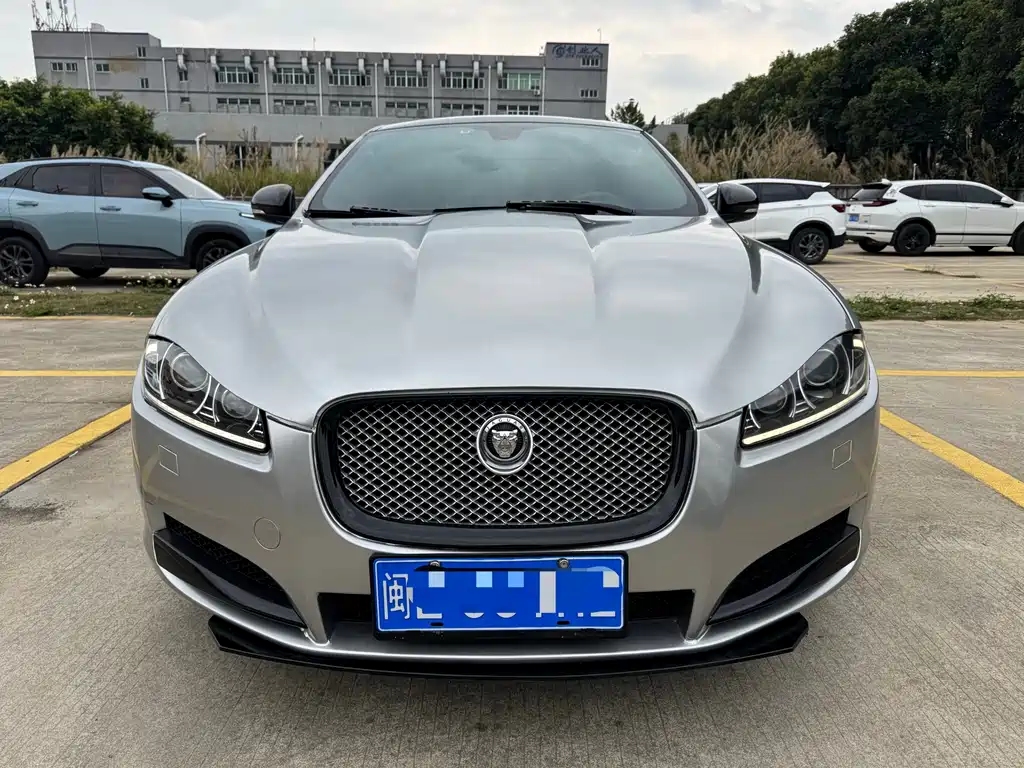 Jaguar XF 2013 — фото 2