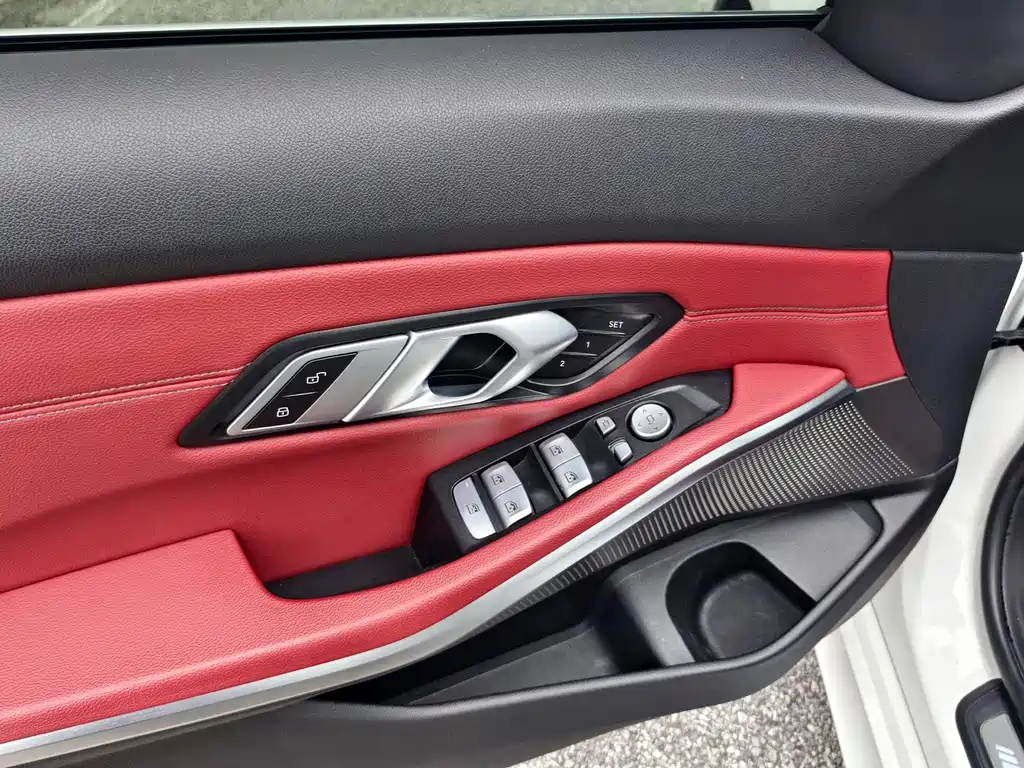 BMW 3 Series 2023 — фото 13