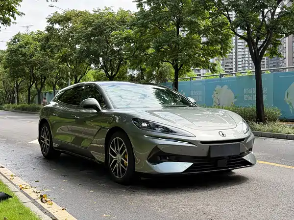 Denza Z9GT 2026