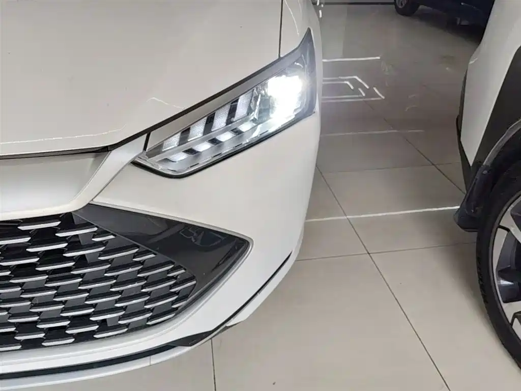 BYD Qin PLUS 2023 — фото 24