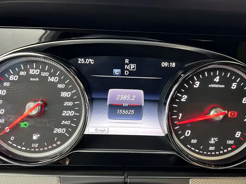Mercedes-Benz E-Class 2017 — фото 12