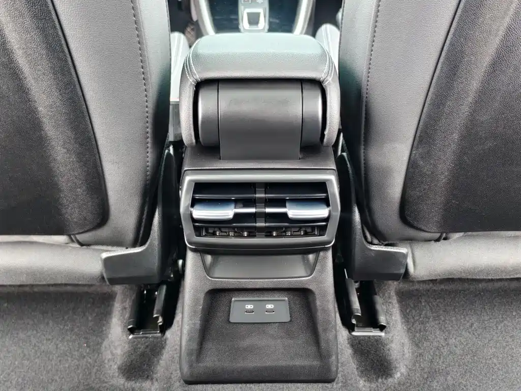 Audi A3 2023 — фото 21