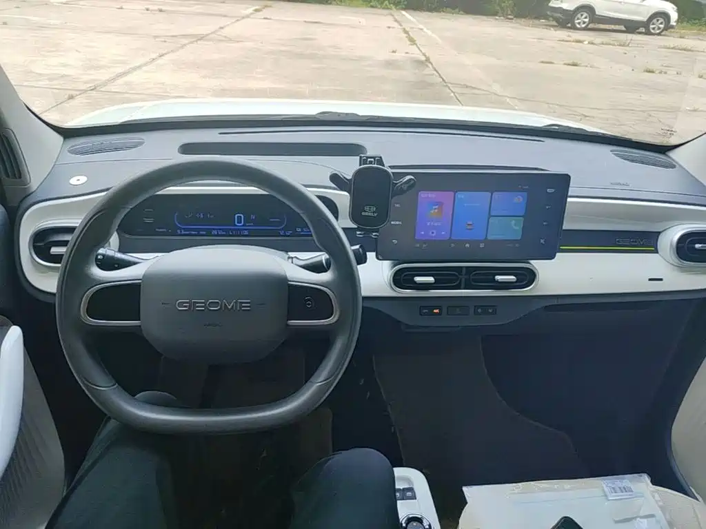 Geely Galaxy Panda 2025 — фото 10