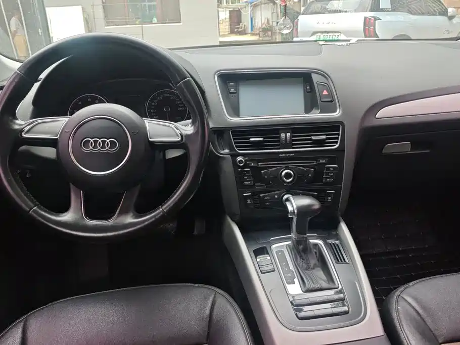 Audi Q5 2015 — фото 12