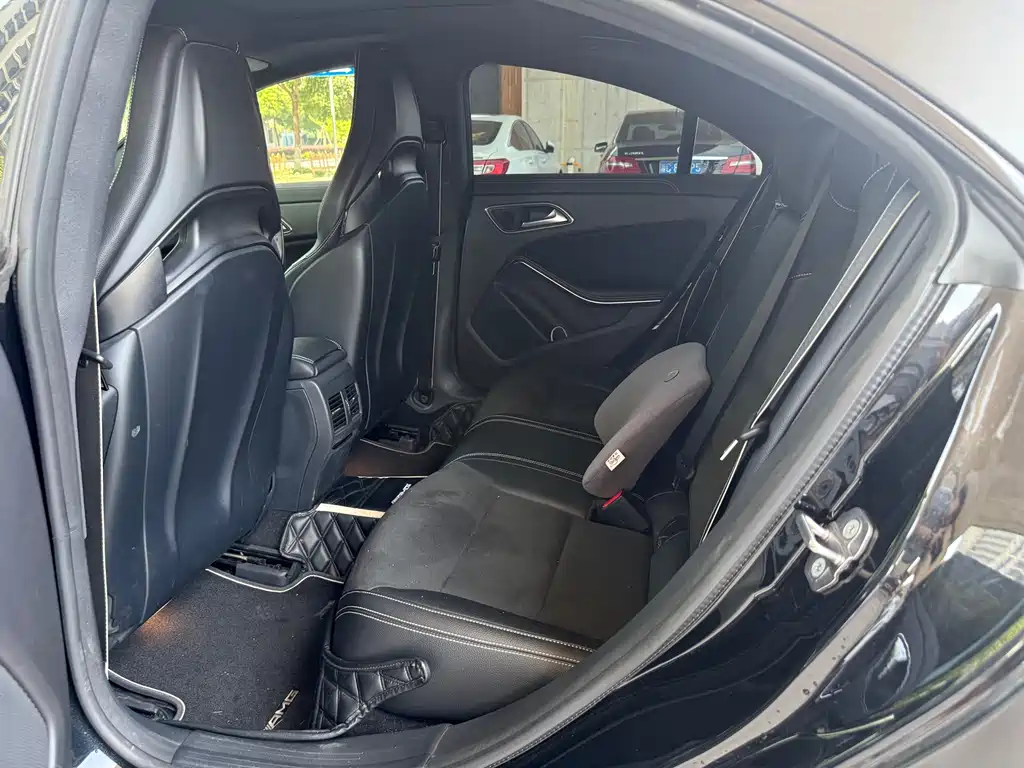 Mercedes-Benz CLA AMG 2018 — фото 11