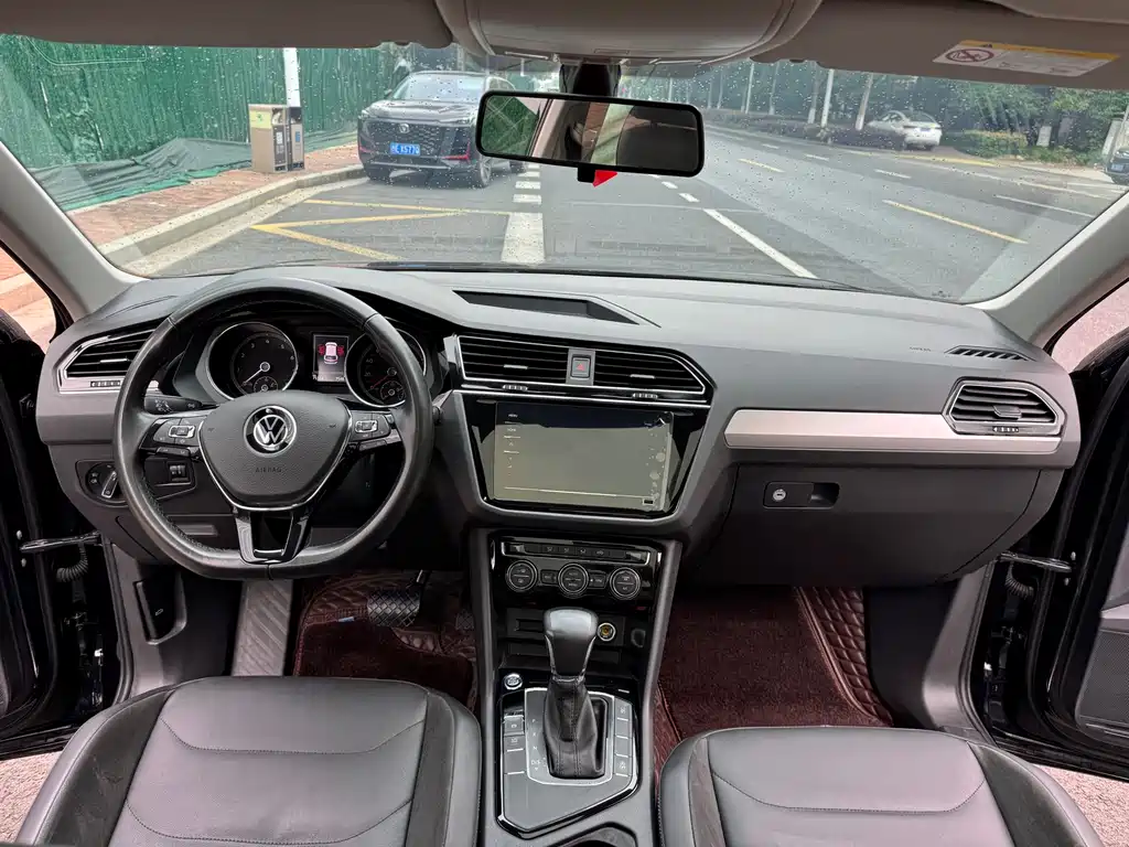 Volkswagen Tiguan L 2021 — фото 14