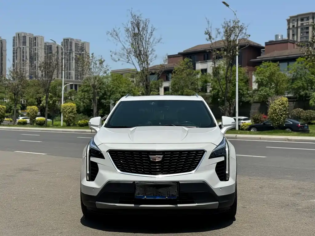 Cadillac XT4 2021 — фото 2