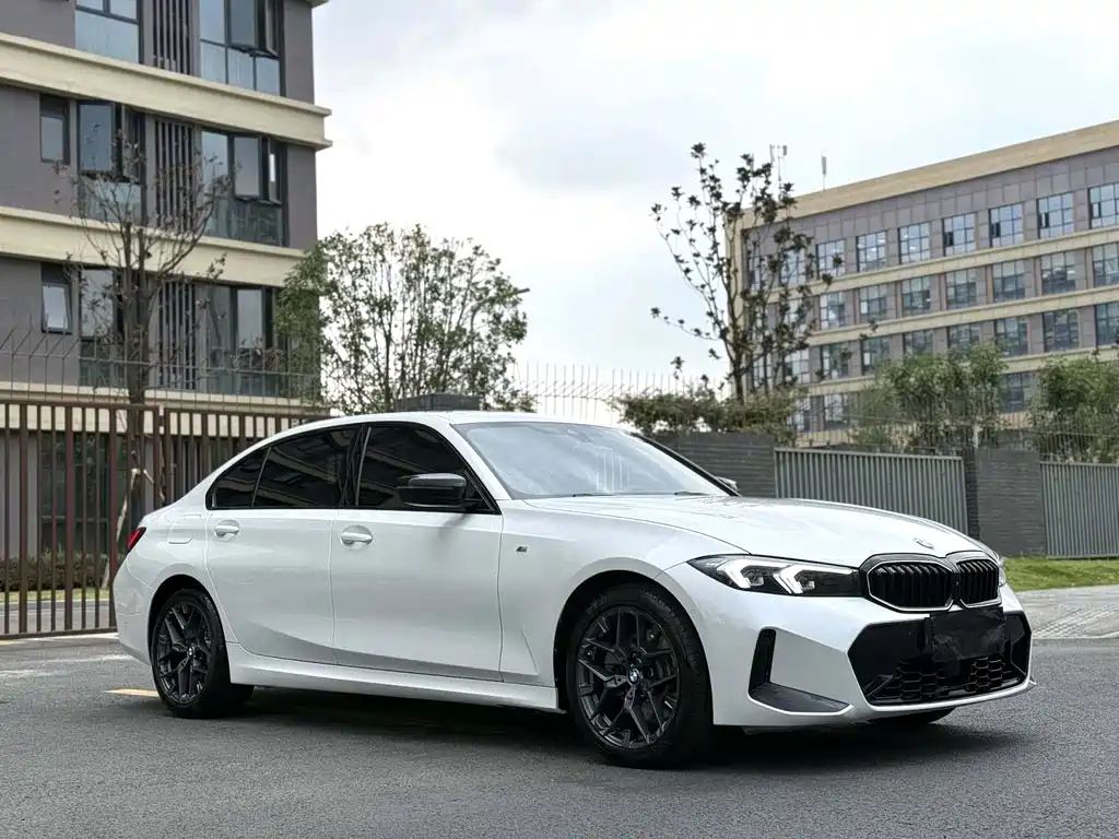 BMW 3 Series 2025