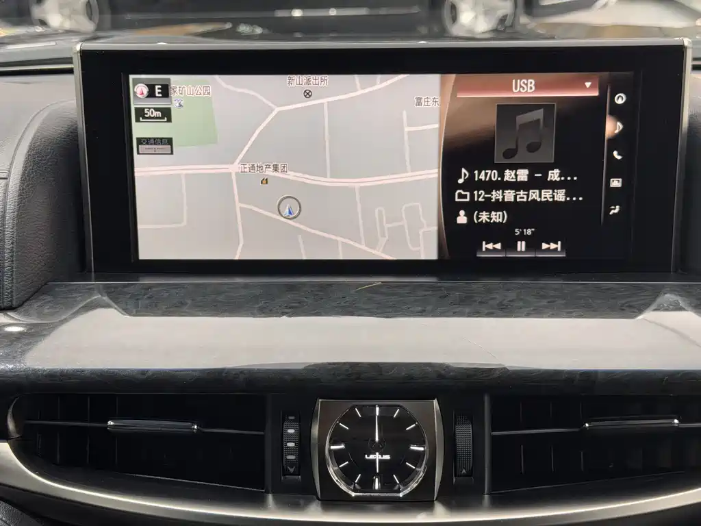 Lexus LX 2017 — фото 17