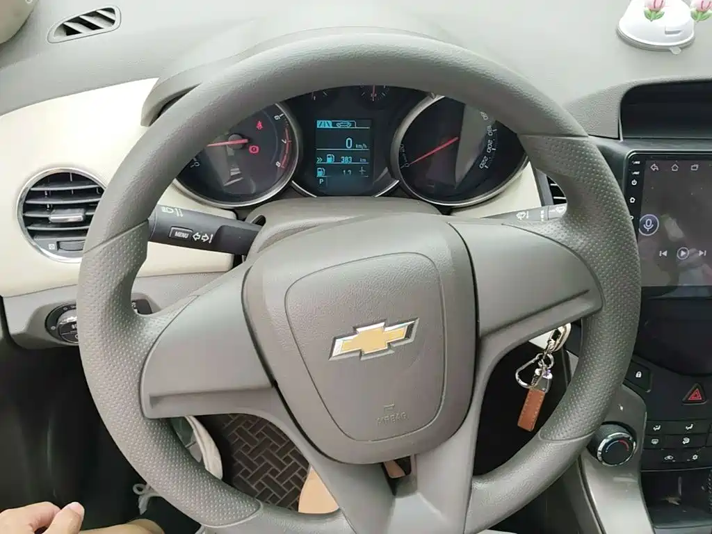 Chevrolet Cruze 2015 — фото 11