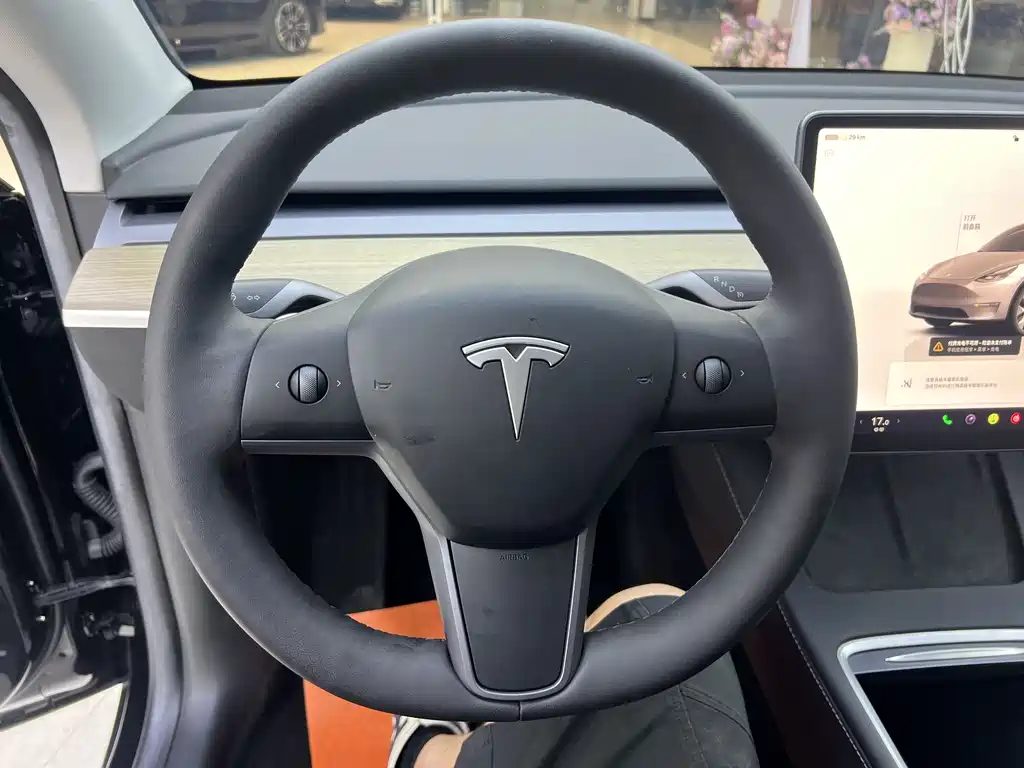Tesla Model Y 2023 — фото 16
