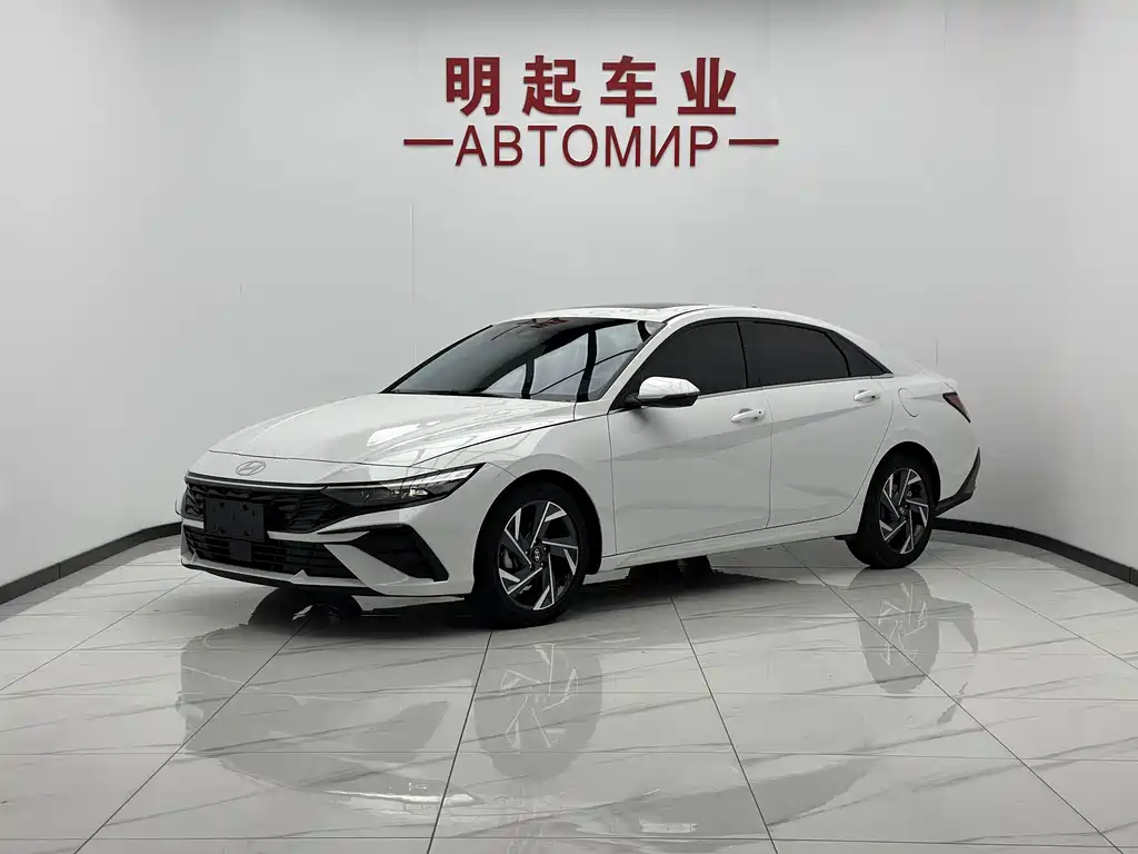 Hyundai Elantra 2024