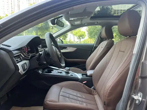 Audi A4L 2018