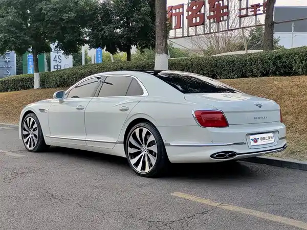 Bentley Flying Spur 2022