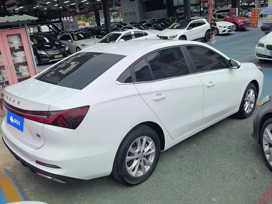 Roewe i5 2025