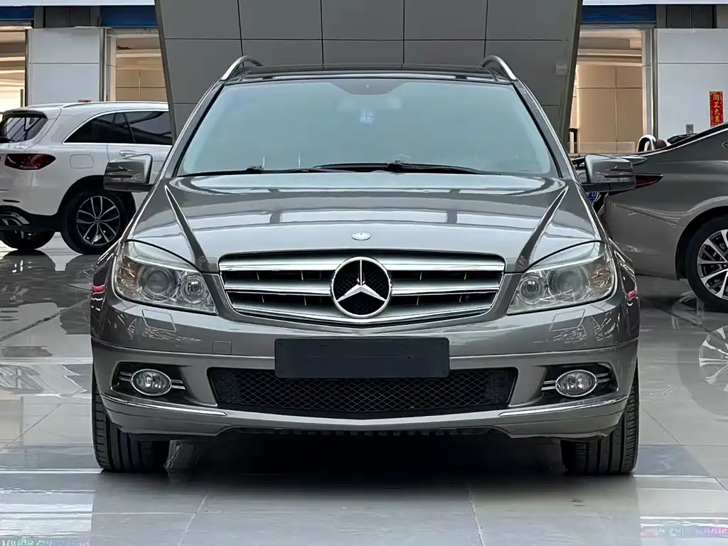 Mercedes-Benz C-Class 2011 — фото 1